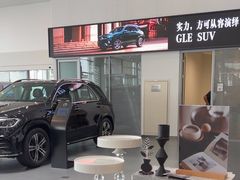 -天津波士信达奔驰4S店(卫津南路店)