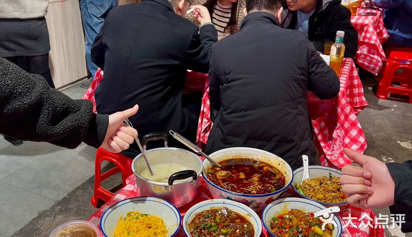 妈呀太香了 「荆九爷爆炒桥头三嫩(万达广场店)」