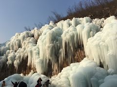 -大平台龙居瀑布旅游区