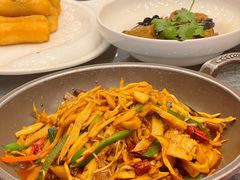 -侬佳蒸菜馆(听潮店)