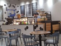 大堂-HELLO 27 意面·沙拉·帕尼尼