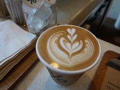 热的咖啡拿铁-% Arabica(京都东山店)