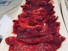 现切鲜嫩牛肉-为什么牛潮汕牛肉火锅(中信广场店)