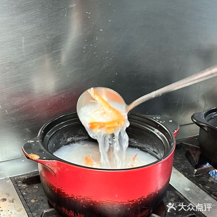 在汕头！夜宵不二之选——粥底火锅！！