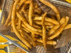 -BHC炸鸡(明洞总店)