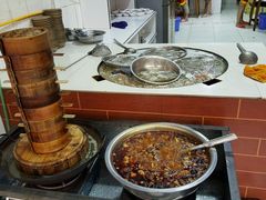 -谢老五跷脚牛肉·非遗传承店