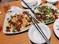 -干老庆贵州留一手烤鱼·地摊火锅(财经大学店)