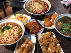 -爆炸头阿姨小四川正宗川味小吃(无任何分店)