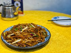 干炒牛河-天宝食坊·啫啫煲大排档(西华路店)