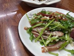 -胡子饮食店