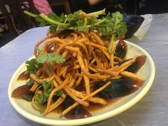 皮蛋拌馓子-靓靓蒸虾(中山公园店)