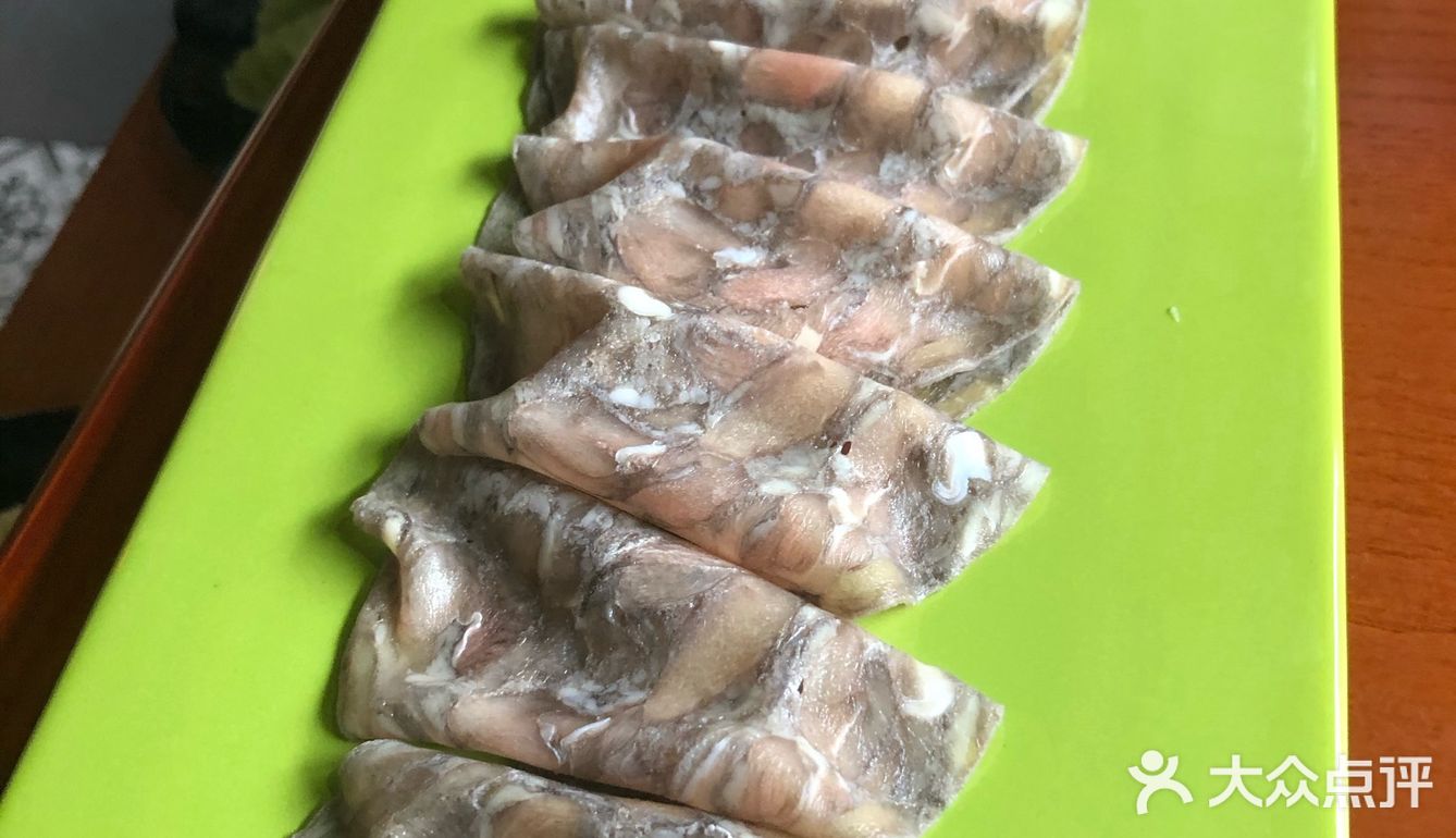 一家三口吃足够了！一盆酸菜鱼，还配了粉条酸萝卜！