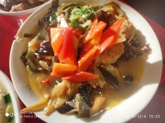 -蓝田九大碗民俗食府(蓝田店)