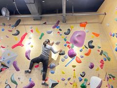 -Upper Climbing Gym 攀岩(华侨城店)
