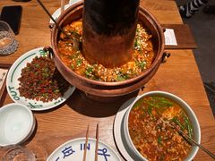 -一坐一忘云南菜(嘉里中心店)
