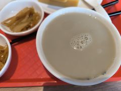 -护国寺小吃店(红莲南路店)