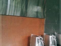 -知美术馆