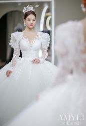 -艾米丽婚纱礼服