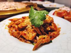 红淋烤鸡-猪啊牛呀羊啊铜盘烤肉(正大广场店)