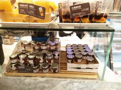 面包甜点陈列柜-Bread Talk 面包新语(荟聚店)