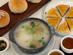 -东豪园林海鲜酒家(南港路辅路店)