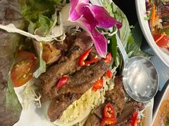 -Chom Cafe and Restaurant