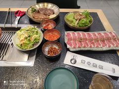 -臻牛烤肉