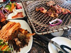 -啊美丽炭火烤肉(滑翔一店)