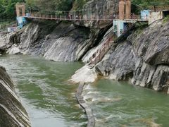 -燕子河大峡谷天坑仙境