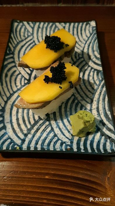 香芒红酒鹅肝寿司