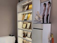 -修申骨雕小颜脊柱骨盆管理产后修复