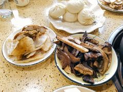 -杨记山珍鸡煲菌汤锅