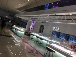 -潮宏基珠宝旗舰店(苏宁广场店)