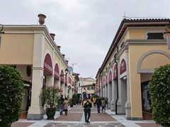 -佛罗伦萨小镇广佛名品奥特莱斯(疏港路店)
