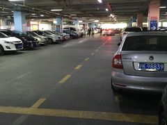 -大润发杨浦店-停车场