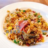 来披萨店换个口味，打个培根炒饭的卡吧！
