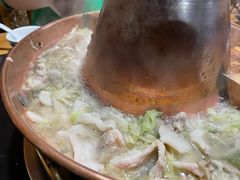 -果松木炭酸菜铜火锅·外婆参鸡汤