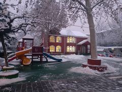 -红黄蓝幼儿园(颐东苑店)