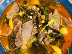 酸菜牛肉-八张桌子(老店)