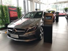 -奔驰北京鹏龙星徽(西大望路店)