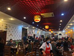 大堂-九尺赵老四鲜鹅肠火锅