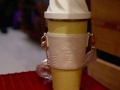 -星巴克臻选(莘庄仲盛店)