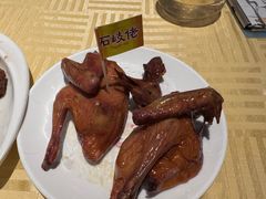 招牌烤乳鸽-石岐佬中山菜馆(张溪店)
