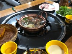 -银同牦牛肉火锅