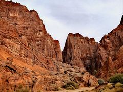-天山神秘大峡谷