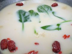 -湊湊火锅·茶憩(南京东路悦荟店)