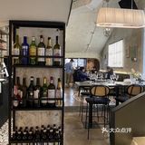 回国后开了家法式餐厅酒馆 所以味道好正宗