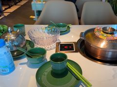 -润园四季椰子鸡火锅(卓越INTOWN店)