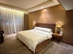 -昆明中心皇冠假日酒店