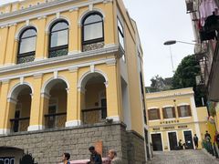 -牌坊手信(藻辉阁店)